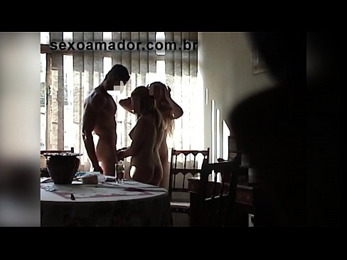 ❤️ Seksualni prijatelji pozivaju divovskog muškarca i trojku s njim ️ Kvalitetna pornografija na hr.porno-fuq.ru ☑